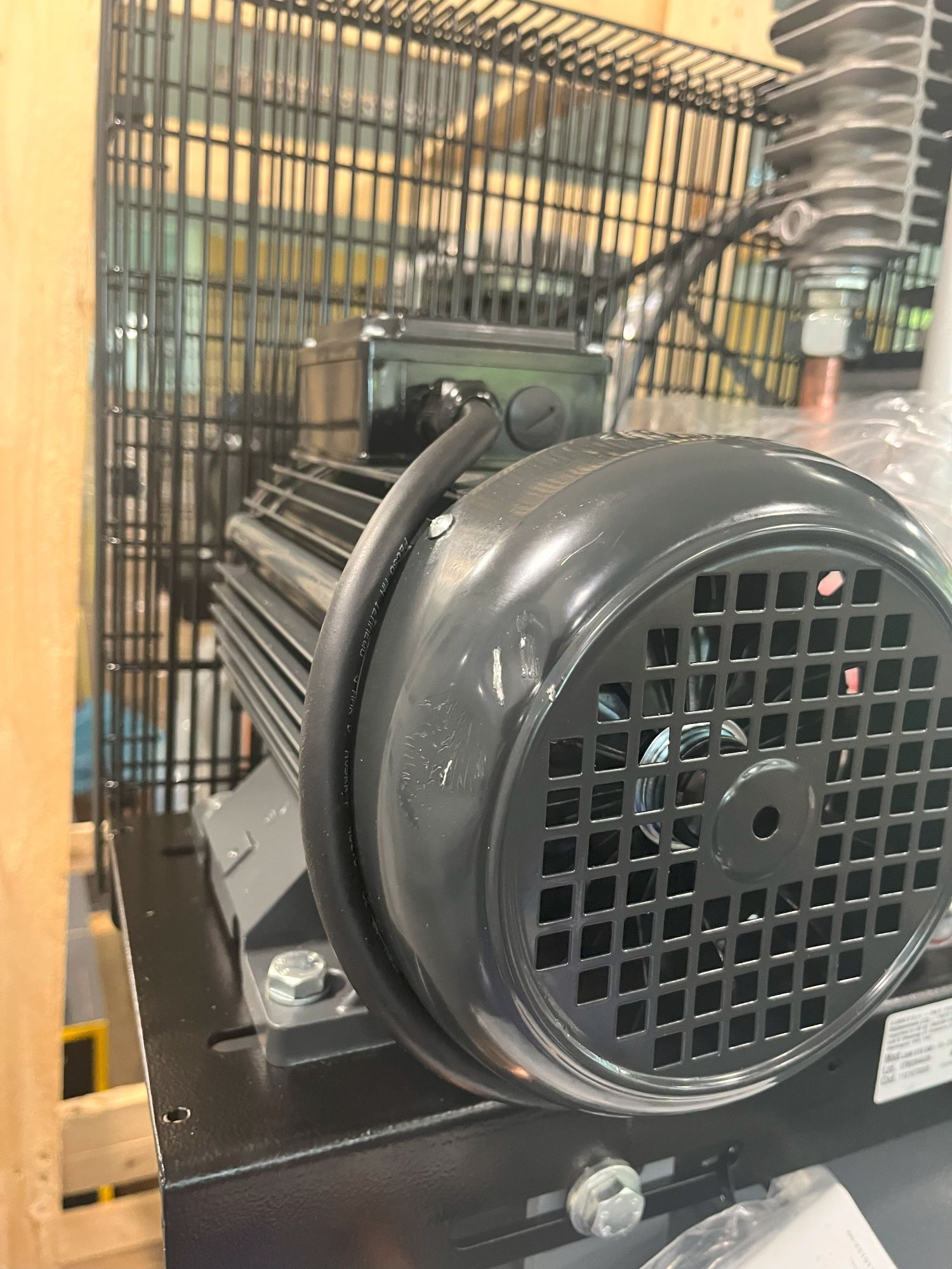 AUSSTELLER Schneider DF-Kompressor UNM STS 630-10-270 D Base H872000 1121570203 - SN ITR2054425