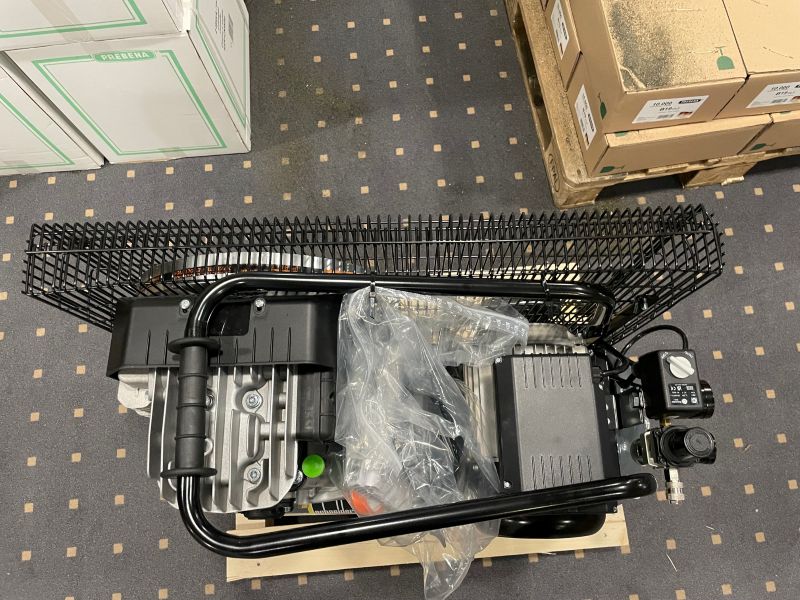 AUSSTELLER Schneider-Kompressor UNM 410-10-50 W 4116028092 Neues Modell 2024