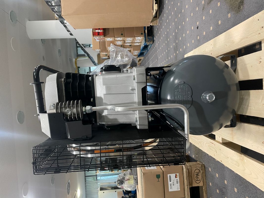 AUSSTELLER Schneider-Kompressor UNM 410-10-50 W 4116028092 Neues Modell 2024